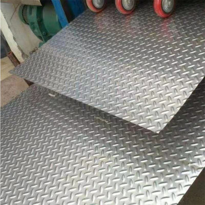 hoja anti del piso de la resbalón de 316L Diamond Stainless Steel Chequered Plate 8K